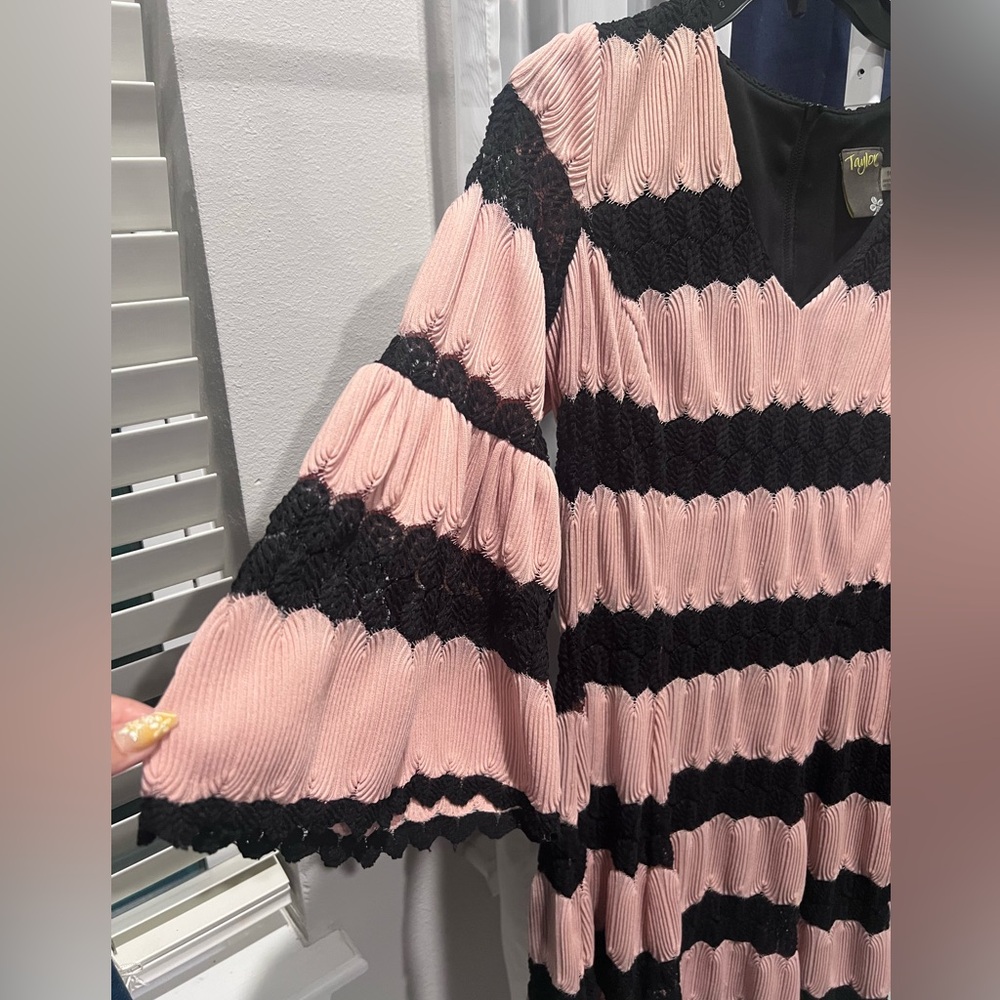 Taylor Apricot Black Lace-Stripe Bell-Sleeve A-Line Dress 10 - Picture 8 of 9